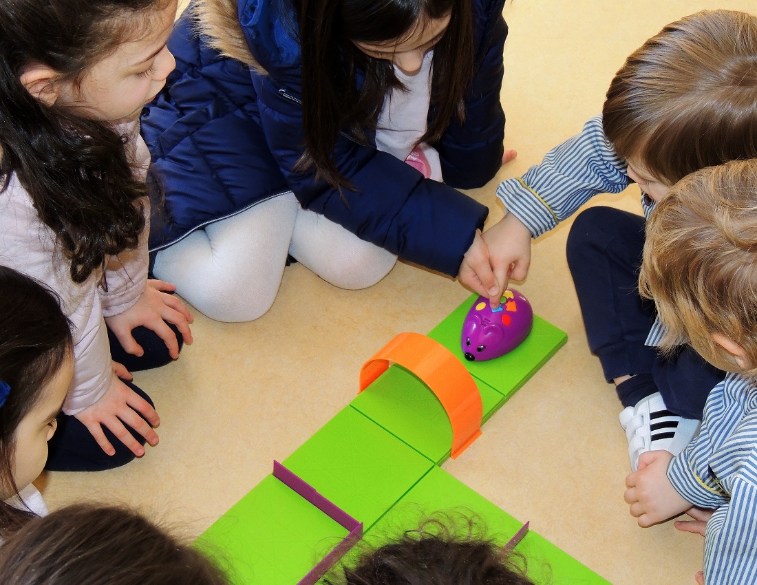 CodeMode visita novas escolas
